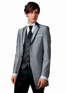 タキシード　シルバー　新郎　結婚式　ウエディング　レンタル