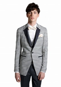 タキシード　マリン　ボーダー　白　新郎　結婚式　レンタル