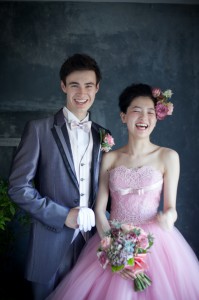 タキシード　レンタル　結婚式　新郎　おしゃれ　シンプル