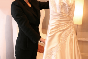 新郎が結婚式でレンタルするタキシード