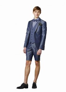結婚式で新郎がレンタルするデニムのタキシード