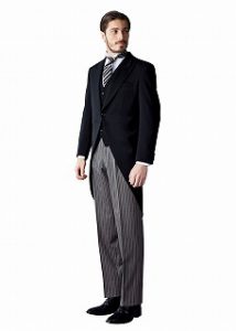 結婚式で父親がレンタルするモーニング