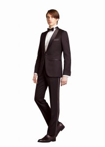 結婚式で新郎がレンタルする王道のブラックタイ