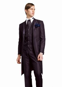 結婚式で新郎が着る黒のフロックコート