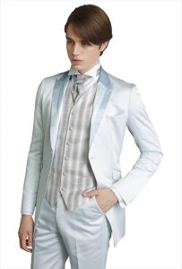 タキシードの印象を変えるチェンジベスト719