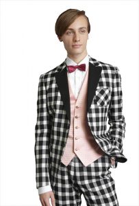 タキシードの印象を変えるチェンジベスト721