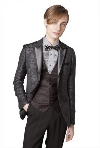 タキシードの印象を変えるチェンジベスト722