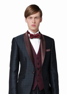 結婚式で新郎がレンタルするおしゃれなタキシード20360